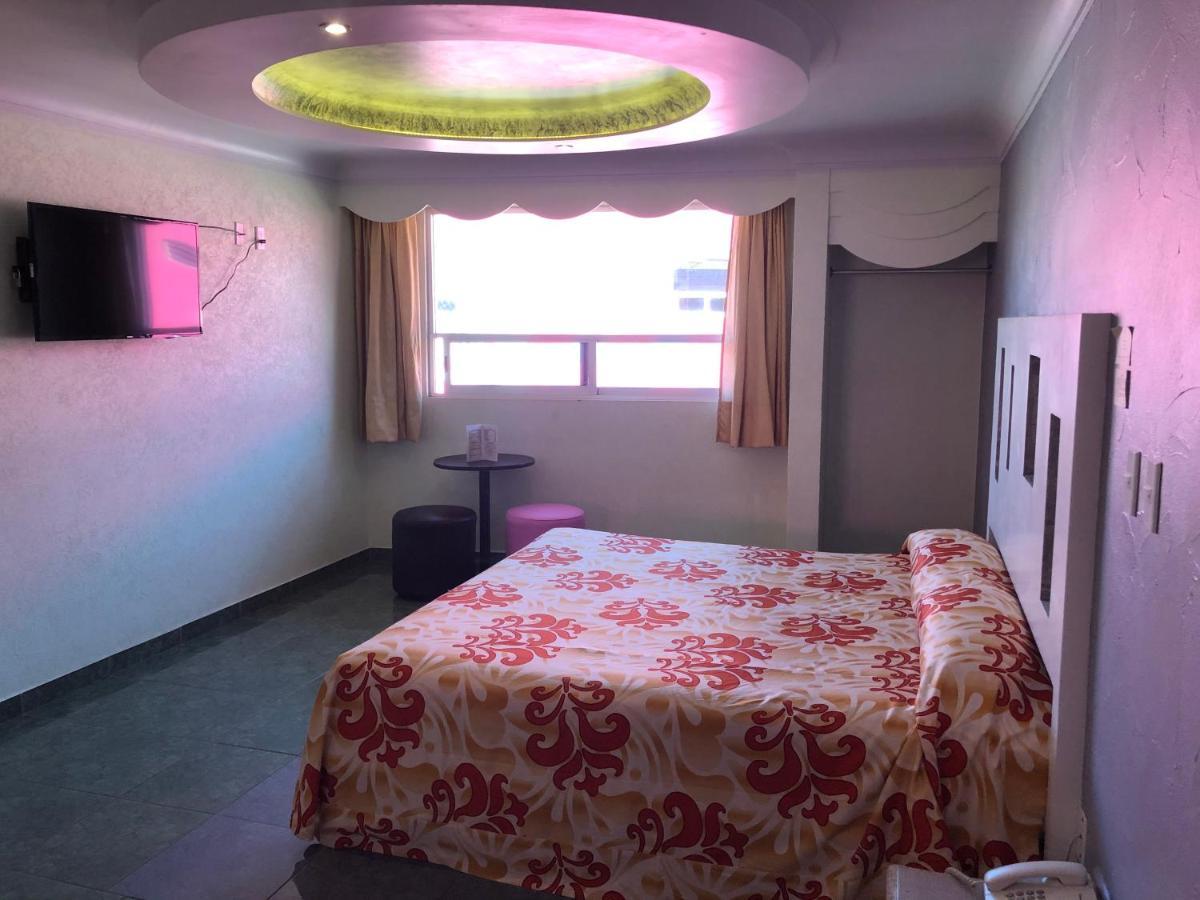 Hotel & 7 Mexico