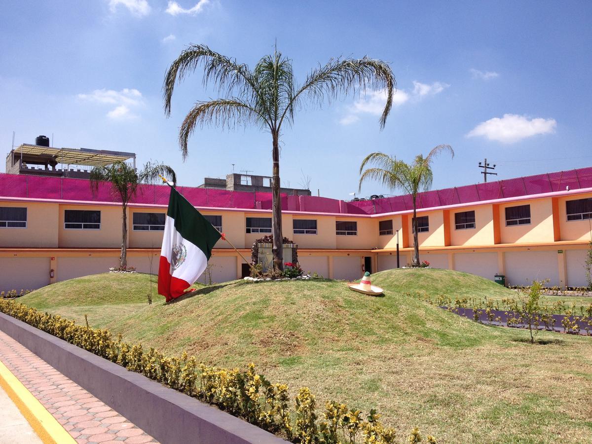 Hotel & 7 Mexico